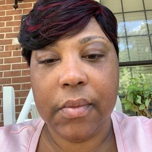 Meet your Posher, Adrienne